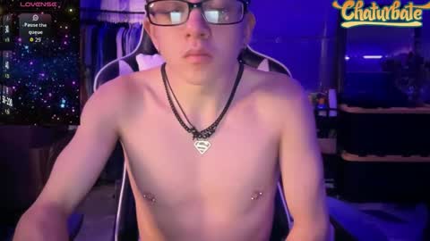 Snapshot of robertcicijr21 chatting on 30, 10, 2025 Robert Cici Jr. online show from 30, 10, 2025