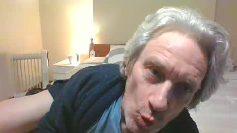 Robert online show from 6, 3, 2025