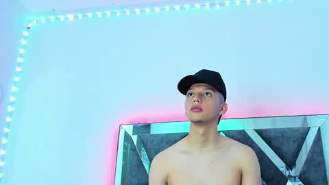 Robert Miller And Mael Thompson  online show from 11, 3, 2025