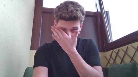 Roberto online show from 2, 2, 2025