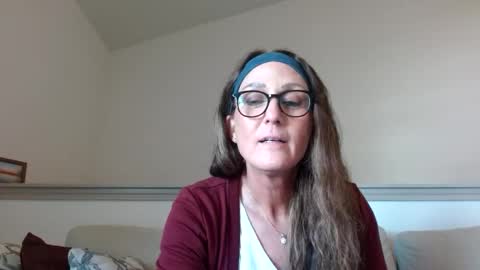 robin_ho_ online show from 15, 2, 2025