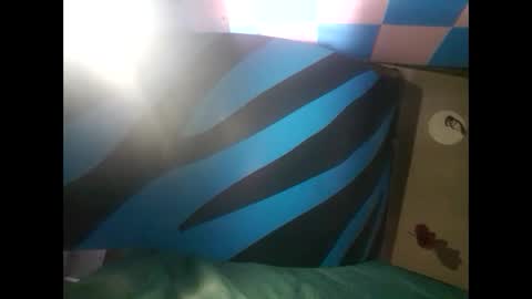 Snapshot of robincom23 chatting on 8, 2, 2025 R online show from 8, 2, 2025