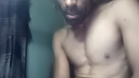 Snapshot of robincom23 chatting on 26, 9, 2025 R online show from 26, 9, 2025