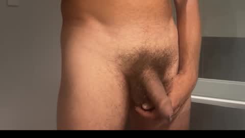 Snapshot of robwhites_uk chatting on 20, 10, 2025 Rob online show from 20, 10, 2025