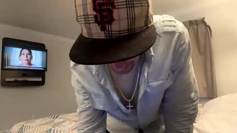 Snapshot of robwit8 chatting on 10, 10, 2025 Rob witha 8 online show from 10, 10, 2025