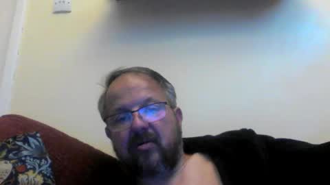Snapshot of robxx32 chatting on 17, 5, 2026 robxx32 online show from 17, 5, 2026