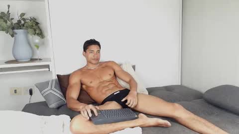 roby_millerr online show from 25, 4, 2026