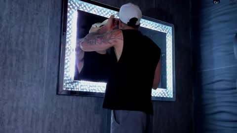 rocco_santos online show from 3, 2, 2026