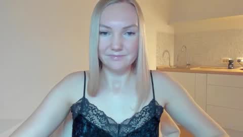 Snapshot of rock__baby chatting on 13, 11, 2025 rock__baby online show from 13, 11, 2025