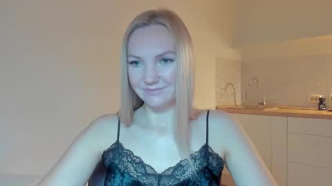 Snapshot of rock__baby chatting on 14, 11, 2025 rock__baby online show from 14, 11, 2025