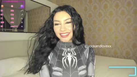 Samantha Estephania  online show from 26, 4, 2026