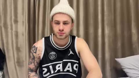 Snapshot of rodrigoveira chatting on 2, 11, 2025 Rodrigo online show from 2, 11, 2025