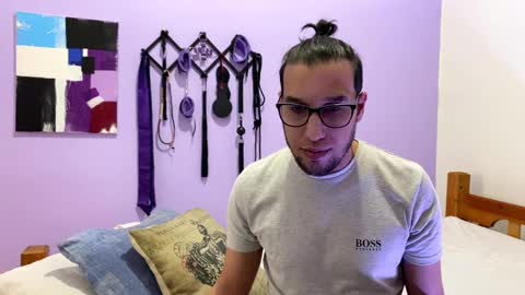 Thiago independent model online show from 26, 1, 2025