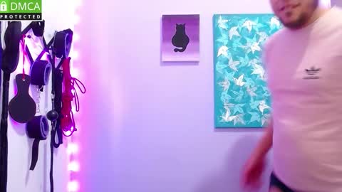 Thiago independent model online show from 22, 9, 2025