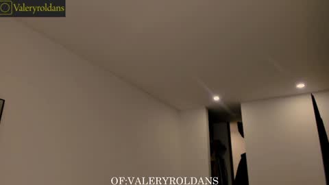 Valery Roldans online show from 1, 2, 2025