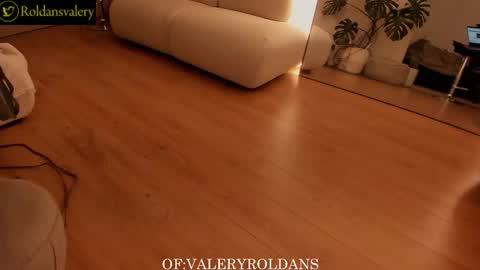 Valery Roldans online show from 19, 11, 2025