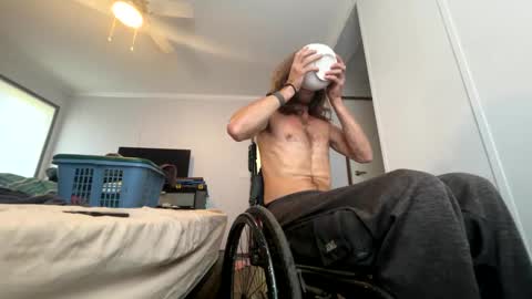 Snapshot of rollinintheweeds chatting on 1, 10, 2025 Rollinintheweeds online show from 1, 10, 2025