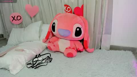 Snapshot of rolyloren chatting on 22, 2, 2025 Marcela online show from 22, 2, 2025