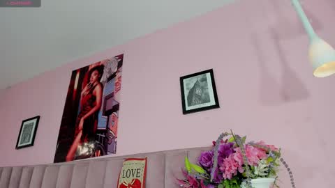 Snapshot of rolyloren chatting on 24, 2, 2025 Marcela online show from 24, 2, 2025