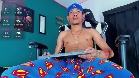 Snapshot of romancartier_ chatting on 5, 3, 2025 Roman Cartier online show from 5, 3, 2025