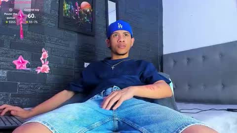 Snapshot of romancartier_ chatting on 30, 10, 2025 Roman Cartier online show from 30, 10, 2025