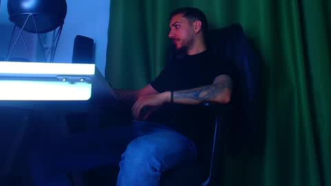 Snapshot of romaniamaster1 chatting on 2, 5, 2026 romaniamaster1 online show from 2, 5, 2026