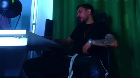 Snapshot of romaniamaster1 chatting on 4, 5, 2026 romaniamaster1 online show from 4, 5, 2026