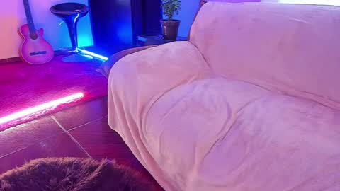 Is A Belle online show from 6, 2, 2025