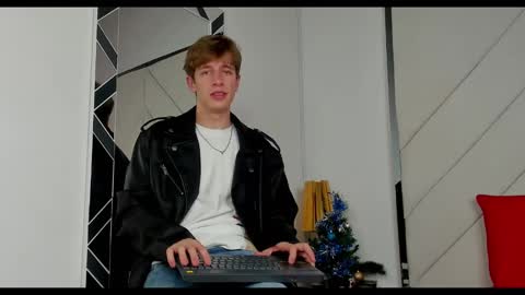 Romeo Ricci online show from 1, 1, 2025