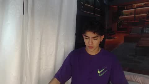 Snapshot of romeomillerr chatting on 17, 12, 2025 Romeo online show from 17, 12, 2025