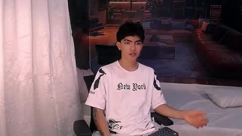 Snapshot of romeomillerr chatting on 19, 12, 2025 Romeo online show from 19, 12, 2025