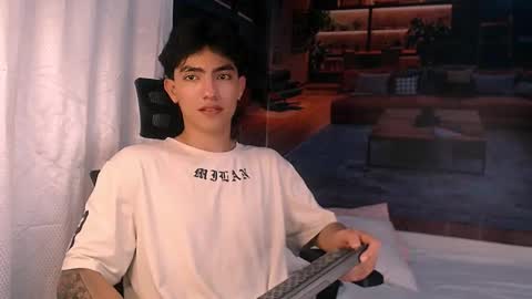 Snapshot of romeomillerr chatting on 20, 12, 2025 Romeo online show from 20, 12, 2025