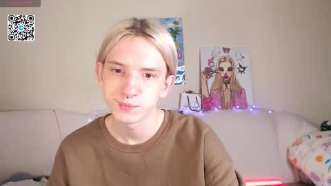 Snapshot of ron_vilss chatting on 3, 10, 2025 Ron online show from 3, 10, 2025