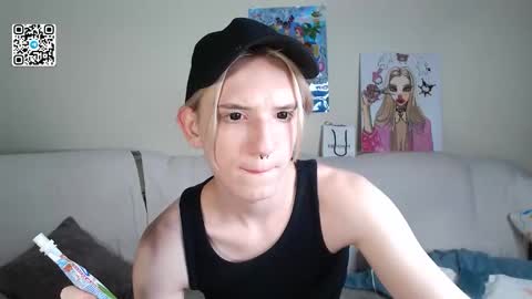 Snapshot of ron_vilss chatting on 5, 10, 2025 Ron online show from 5, 10, 2025