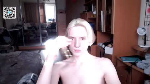 Snapshot of ron_vilss chatting on 23, 10, 2025 Ron online show from 23, 10, 2025