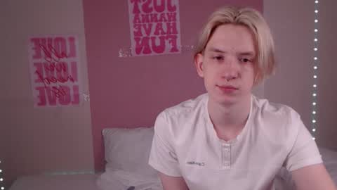 Snapshot of ron_vilss chatting on 8, 2, 2026 Ron online show from 8, 2, 2026