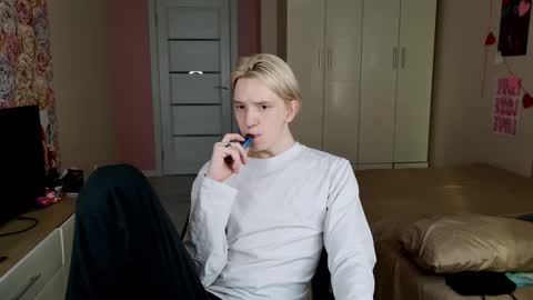 Snapshot of ron_vilss chatting on 19, 2, 2026 Ron online show from 19, 2, 2026