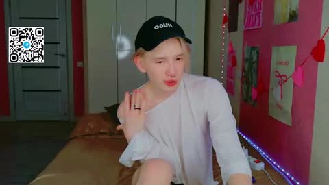 Snapshot of ron_vilss chatting on 13, 3, 2026 Ron online show from 13, 3, 2026