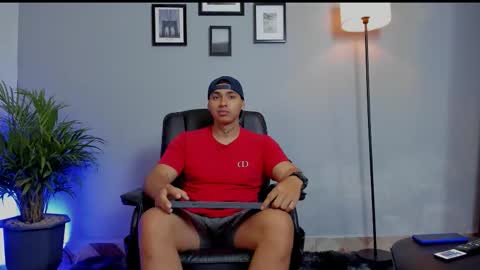 Snapshot of ronnie_canford chatting on 13, 1, 2026 RonnieCanford online show from 13, 1, 2026