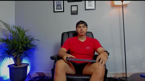 Snapshot of ronnie_canford chatting on 15, 1, 2026 RonnieCanford online show from 15, 1, 2026