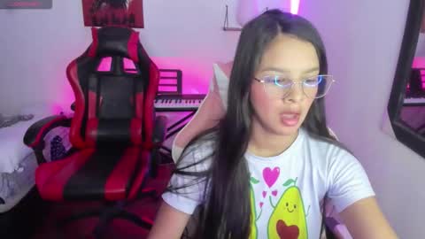  MIA AND PAUL online show from 3, 3, 2026