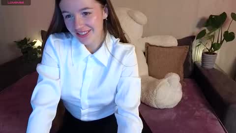 roraline_lov online show from 8, 11, 2025