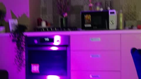 Snapshot of rosacatalleya chatting on 11, 5, 2026 Rose online show from 11, 5, 2026