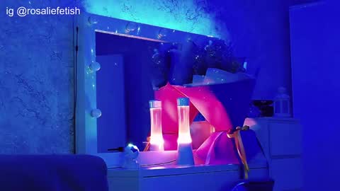 Snapshot of rosaliefetish chatting on 4, 12, 2024 Rosalie online show from 4, 12, 2024