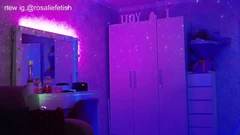 Snapshot of rosaliefetish chatting on 22, 1, 2025 Rosalie online show from 22, 1, 2025