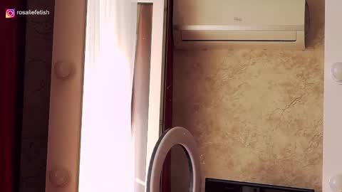 Snapshot of rosaliefetish chatting on 17, 9, 2025 Rosalie online show from 17, 9, 2025