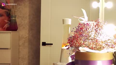 Snapshot of rosaliefetish chatting on 14, 12, 2025 Rosalie online show from 14, 12, 2025