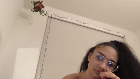 Rosalina online show from 6, 2, 2025