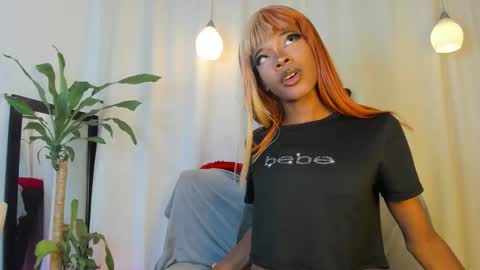 Snapshot of rosaly_rodman chatting on 15, 10, 2025 rosaly_rodman online show from 15, 10, 2025