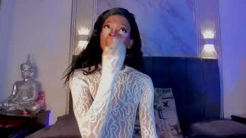 Snapshot of rosaly_rodman chatting on 28, 2, 2026 rosaly_rodman online show from 28, 2, 2026